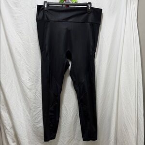 Fabletics Midnight Black High-Waisted Leggings